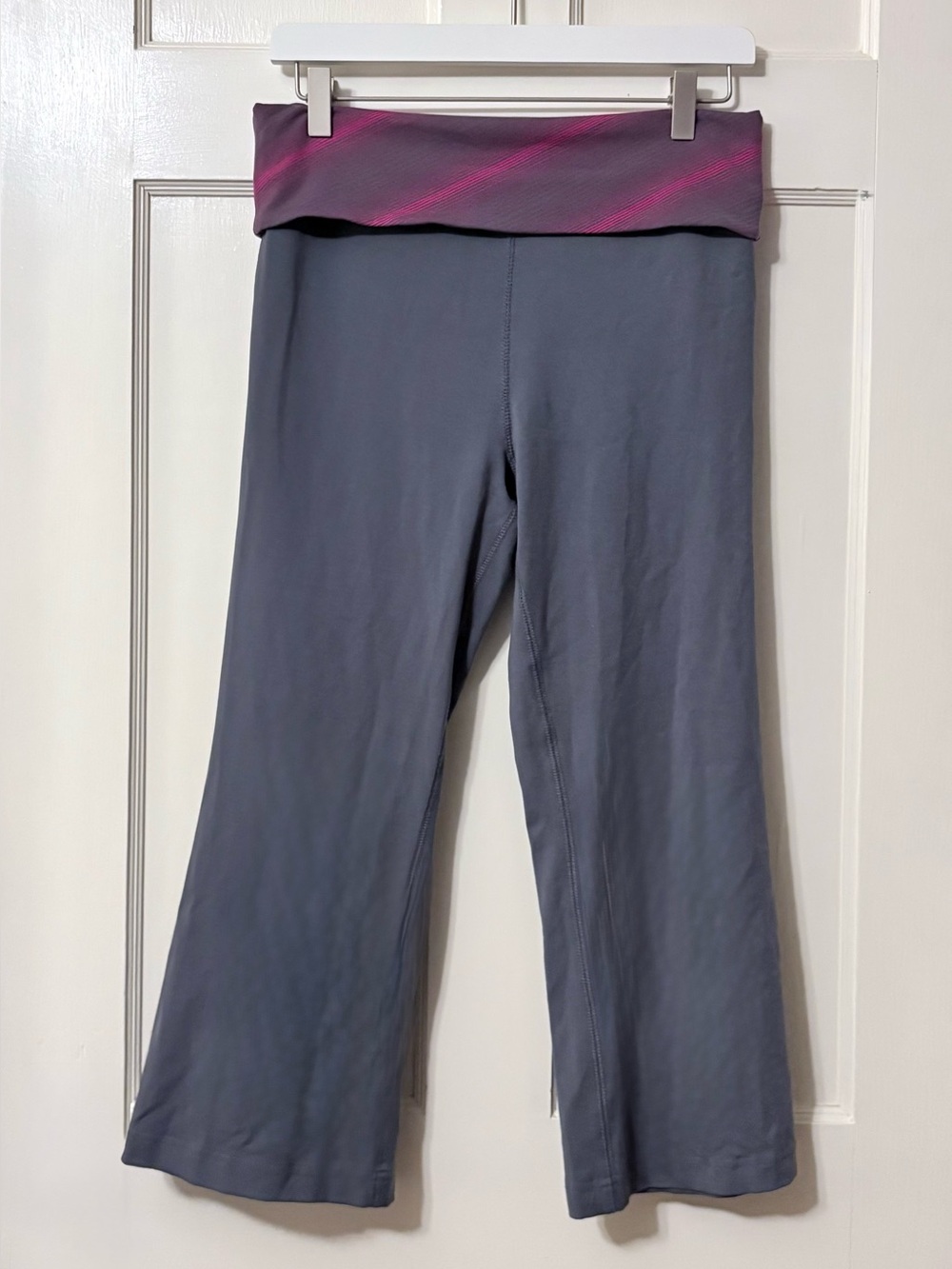 alo Fold-Over Waist Cropped Yoga Pants